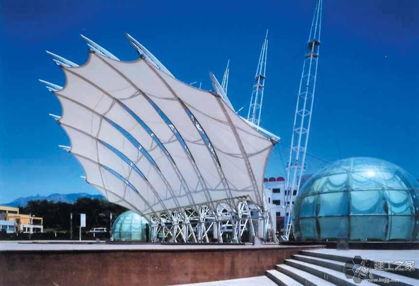 广丰县车棚膜结构网架